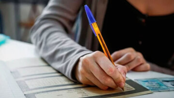 Με το μάθημα των Αγγλικών ξεκίνησαν σήμερα οι Πανελλαδικές στα ειδικά μαθήματα - Δείτε τα θέματα
