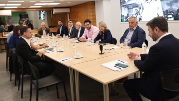 ΠΑΣΟΚ: «Όχι» στη συμμετοχή της Τουρκίας στην ευρωπαϊκή άμυνα λέει το Πολιτικό Κέντρο
