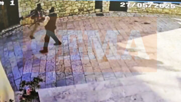 Καλάβρυτα: Πυροβόλησαν στον αέρα και έφυγαν σημαδεύοντας τον κόσμο με τα καλάσνικοφ οι ληστές των ΕΛΤΑ