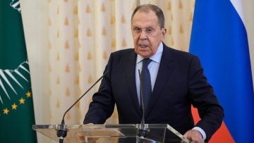 Λαβρόφ: Μακρόν και Μερτς επιστρέφουν σε εποχές που οι χώρες τους ήθελαν να κατακτήσουν όλη την Ευρώπη