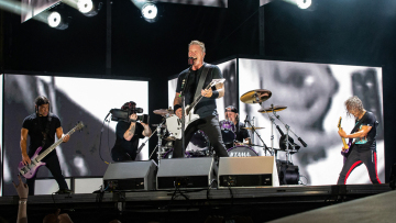 Το αμερικανικό Πεντάγωνο διαφημίζει τα drones του σε βίντεο με το «Enter Sandman» των Metallica - To συγκρότημα ζήτησε να αφαιρεθεί το τραγούδι