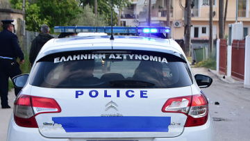 Τρόμος για οικιακή βοηθό στον Άγιο Παντελεήμονα: Την έδεσαν και την ξυλοκόπησαν δύο διαρρήκτες