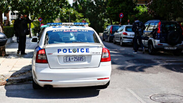 Έκρηξη στην είσοδο της Διεύθυνσης Μεταφορών στον Άλιμο