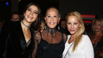 Ξεμπλόκαρε η δημοπρασία των κοσμημάτων της Ζωής Λάσκαρη  μετά την αποδέσμευση του λογαριασμού της Μάρθας Κουτουμάνου – Τα χρέη που πρέπει να αποπληρωθούν

