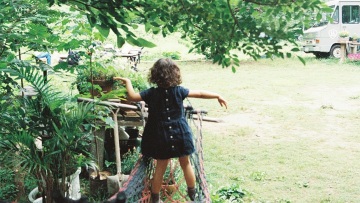 Αυτό το λάθος που κάνουμε ως γονείς υπονομεύει την αυτοεκτίμηση των παιδιών μας