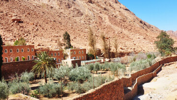 Mονή Σινά: Την προστάτευσε ο Μωάμεθ, την τελειώνει το αιγυπτιακό κράτος με τον διακανονισμό που δεν τηρήθηκε