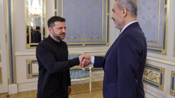 Πόλεμος στην Ουκρανία: Ο Φιντάν καλεί Τραμπ, Πούτιν και Ζελένσκι σε κοινή συνάντηση στην Κωνσταντινούπολη