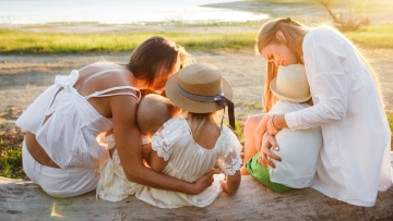 Συμβούλιο της Επικρατείας: Συνταγματικός ο γάμος ομόφυλων ζευγαριών με δικαίωμα υιοθεσίας
