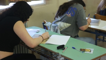 Θέματα Πανελλαδικών: Πιο δύσκολη η Έκθεση σε σχέση με πέρυσι - Τι σχολίασαν μαθητές και καθηγητές