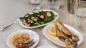 8 παραδοσιακά τσιπουράδικα στον Βόλο