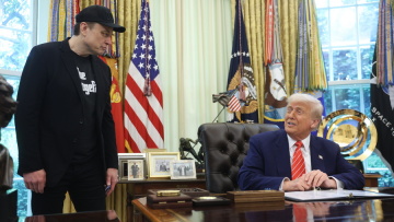 Ευχαριστώ για όσα έκανε, λέει ο Τραμπ για τον Μάσκ - Δεν θα φύγει εντελώς, θα πηγαίνει και θα έρχεται
