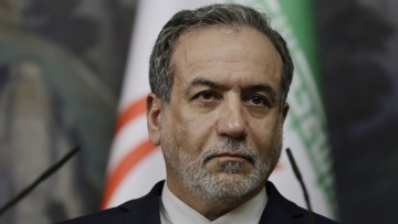 Αραγτσί: Το Ιράν θα υποστηρίξει τις αποφάσεις της Χεζμπολάχ απέναντι στο σχέδιο αφοπλισμού της