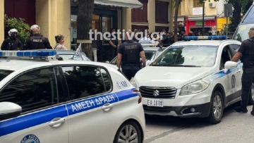 Θεσσαλονίκη: Προσαγωγές έξω από σούπερ μάρκετ μετά από διαμαρτυρία για την ακρίβεια