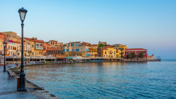 Κρήτη: Ιδιοκτήτης έκοψε ρεύμα και νερό σε εκπαιδευτικό για να τη διώξει από το σπίτι - Θα μείνει σε κάμπινγκ μέχρι να κλείσουν τα σχολεία