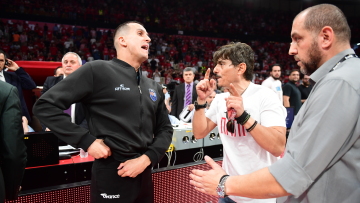 ΚΑΕ Παναθηναϊκός: «Τα εμετικά υβριστικά συνθήματα των οπαδών του Ολυμπιακού κατά της κόρης του έκαναν έξαλλο τον Γιαννακόπουλο»