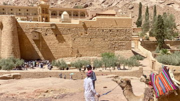 Το Κάιρο διαψεύδει τον εαυτό του: Στην UNESCO έχει αναγνωρίσει τα ιδιοκτησιακά δικαιώματα της Μονής Σινά, που τώρα ακυρώνει
