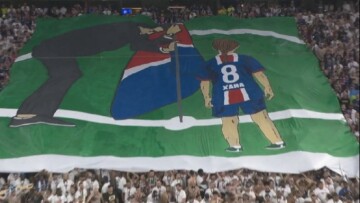 Champions League Το συγκλονιστικό πανό των οπαδών της Παρί Σεν Ζερμέν για τον Λουίς Ενρίκε και την κόρη του - Βίντεο