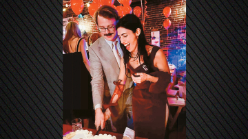 Νικόλας Νιάρχος: Ο ρεπόρτερ της δυναστείας επιστρέφει για να παντρευτεί στη Σπετσοπούλα