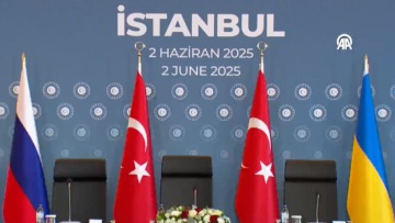 Πόλεμος στην Ουκρανία: Στο ανάκτορο Τσιραγάν στην Κωνσταντινούπολη έφτασαν οι αντιπροσωπείες Ουκρανών και Ρώσων