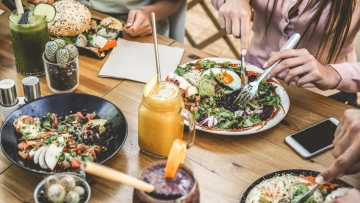 Κερδίζει έδαφος η χορτοφαγία στην Ελλάδα - Το 10% αποφεύγει συστηματικά το κρέας