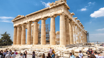 Οι Αμερικανοί τουρίστες ψηφίζουν Ελλάδα: Η ελληνική «πρωτιά» στην Ευρώπη φέτος 