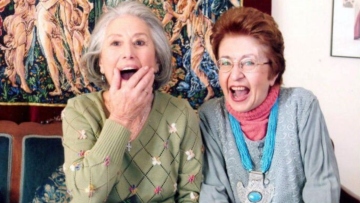 Έφη Παπαθεοδώρου για Ειρήνη Κουμαριανού: Είναι δύσκολο να αναβιώσω στιγμές του Παρά Πέντε γιατί έχω «χάσει» τη «σύντροφό» μου