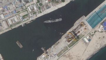 Βόρεια Κορέα: Με επισκευές «εξπρές» έπεσε ξανά στο νερό το νέο της αντιτορπιλικό