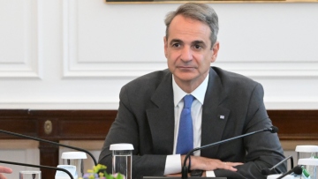 Μητσοτάκης: Ο Βασίλης Παπαβασιλείου ήταν κορυφαίος σκηνοθέτης, άξιος ηθοποιός και σεμνός άνθρωπος