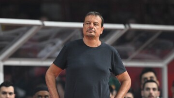 Αταμάν: «Συγχαρητήρια στους παίκτες του Ολυμπιακού εκτός από έναν»