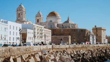 Στα σοκάκια της Κάδιθ -Ένα σταυροδρόμι λαών και πολιτισμών
