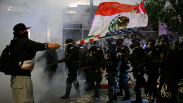 Ανάλυση CNN: Τι θα συμβεί στην Καλιφόρνια μετά τα άγρια επεισόδια για τους μετανάστες - Γιατί ο Τραμπ επιμένει να στείλει τον στρατό