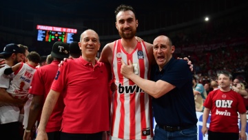 Προς παραμονή στον Ολυμπιακό ο Μιλουτίνοφ - Η αντίδραση του Γιαννακόπουλου στη ρελάνς των Αγγελόπουλων