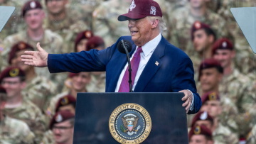 Το Λος Άντζελες σώθηκε χάρη στον στρατό, ο κυβερνήτης της Καλιφόρνια είχε χάσει τον έλεγχο, λέει ο Τραμπ