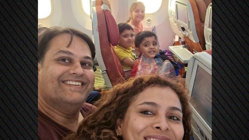 Η τραγική selfie οικογένειας μέσα από το αεροσκάφος που έπεσε στην Ινδία - Τι οδήγησε στη συντριβή, όλα τα σενάρια