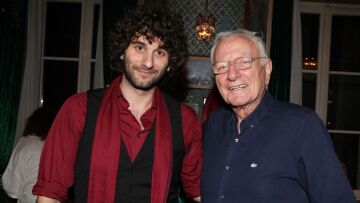 Κώστας Χαρδαβέλλας: «Η μαμά έπαιξε σημαντικό ρόλο στη ζωή του πατέρα μου», δήλωσε ο γιος του 