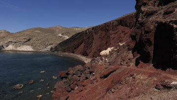 4 παραλίες άγριας ομορφιάς στη νότια Σαντορίνη