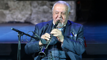 Πέθανε ο μεγάλος δεξιοτέχνης του κλαρίνου Πετρολούκας Χαλκιάς: Η πορεία του από το Δελβινάκι Πωγωνίου μέχρι τον Λευκό Οίκο, δείτε βίντεο