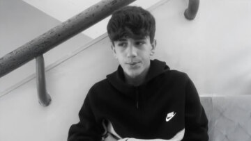 Είναι η υπέρτατη πράξη αγάπης, κρατήστε το αυτό γιατί λείπει από την εποχή μας, λέει ο 43χρονος που έλαβε το ήπαρ του 14χρονου Σπύρου