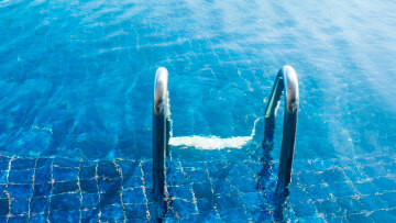 Κρήτη: Μεθυσμένος τουρίστας παρενόχλησε 13χρονη σε πισίνα ξενοδοχείου στη Χερσόνησο