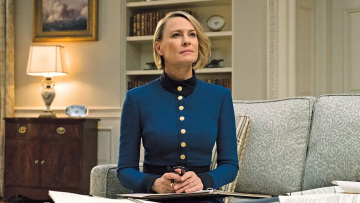 Η Ρόμπιν Ράιτ εξήγησε ότι η αμοιβή της στο «House of Cards» ήταν χαμηλότερη από του Κέβιν Σπέισι γιατί δεν είχε κερδίσει Όσκαρ