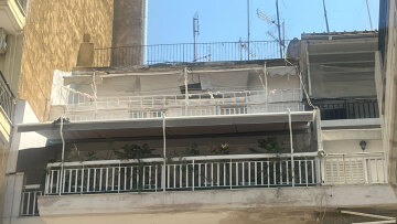 Άφαντοι οι γονείς που παράτησαν το μωρό τους στο μπαλκόνι στη Θεσσαλονίκη