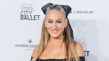 Η Σάρα Τζέσικα Πάρκερ υπερασπίζεται τον ρόλο της στο «Sex and the City»: «Αν η Κάρι ήταν τέλεια, δεν θα υπήρχε σειρά»