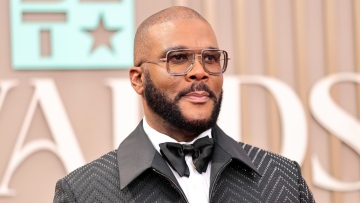 Σοβαρές κατηγορίες εναντίον του Τάιλερ Πέρι - Ηθοποιός τον μηνύει για σεξουαλική επίθεση και διεκδικεί 260 εκατ. δολάρια