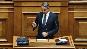 Στη Βουλή το μεσημέρι ο Μητσοτάκης για το μεταναστευτικό - Ανακοινώνει αναστολή αιτημάτων ασύλου και κράτηση σε κλειστά κέντρα