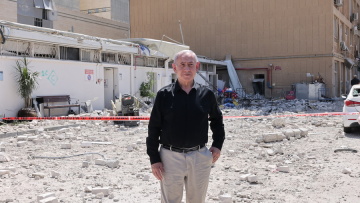 Πληρώνουμε και εμείς τον πόλεμο, λέει ο Νετανιάχου, γιατί... «αναβλήθηκε δεύτερη φορά ο γάμος του γιου μου»
