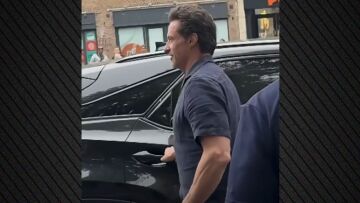 Ο Χιου Τζάκμαν μπήκε στο αυτοκίνητο ενός αγνώστου για να ξεφύγει από φανατικούς θαυμαστές - Δείτε το βίντεο