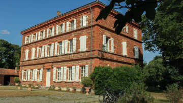 14 ηλικιωμένοι ένωσαν τις δυνάμεις τους για να αποφύγουν τους οίκους ευγηρίας
