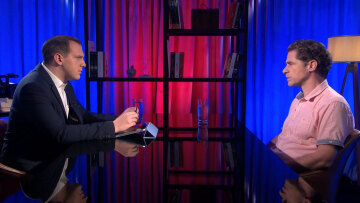 Δημήτρης Λάλος στο protothema: Ήρθα την ώρα που έπρεπε στο πάρτι της τηλεόρασης - Η ζωή μου είναι απλή και δεν την κρύβω