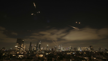 Τεχεράνη: «Κανένας κίνδυνος για τον πληθυσμό» μετά τα πλήγματα των ΗΠΑ σε πυρηνικές εγκαταστάσεις