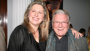 Σάντρα Βουτσά μετά τα σχόλια για το μνήμα του πατέρα της: Δεν έχουμε βάλει φωτογραφία του, γιατί ο ίδιος δεν ήθελε